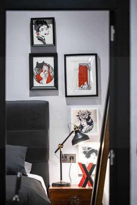 Chambre Noir Oviede Extérieur photo